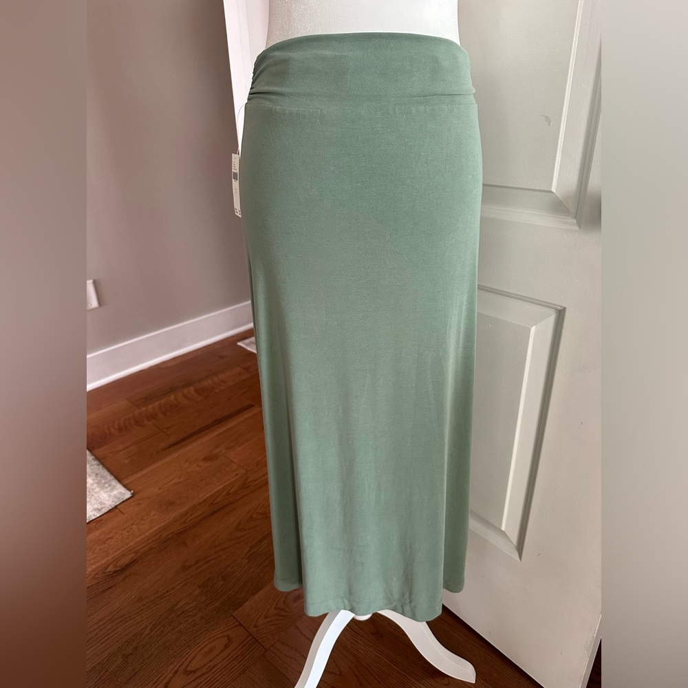 Super cute midi skirt - Picture 2 of 11